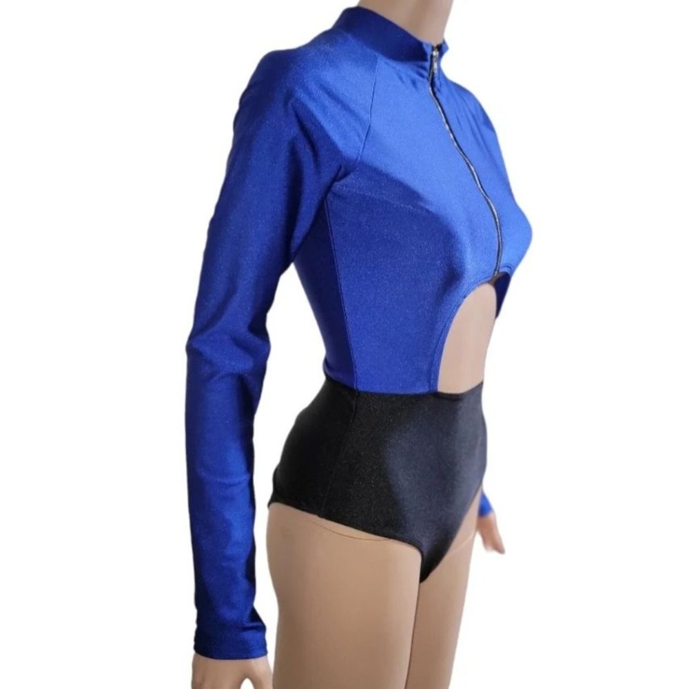 Swimsuit - Picture 3 of 3
